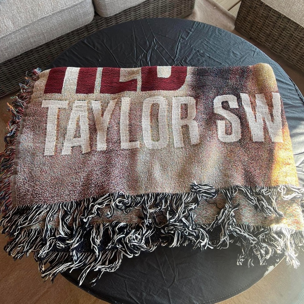 Taylor Swift RED Blanket